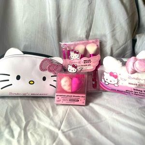 🩷4 pc. Hello Kitty✨the CRÈME x shop bundle🎀Limited Edition!